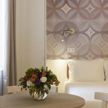 Serviced - Santos * ליסבון