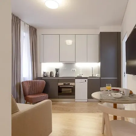 Serviced - Santos * Lisboa